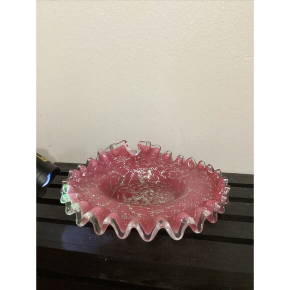 Vintage Manganese Glass Ruffled Ashtray Pink With Silver Fleck Clear Rim Trinket - Picture 3 of 7